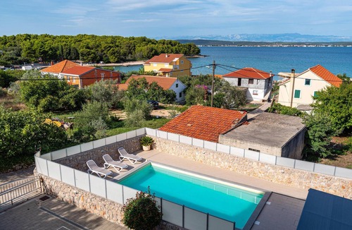 Zdrelac House | Stunning home in Zdrelac