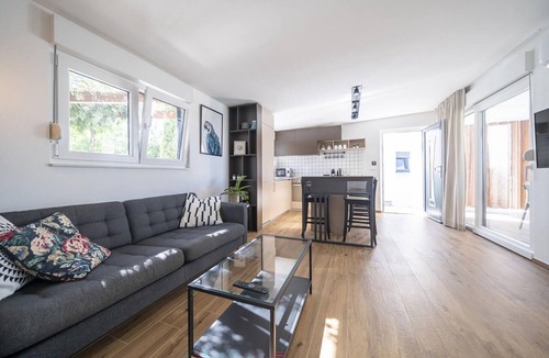 Brisevo House | Stunning home in Zerava