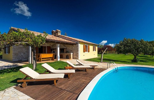 Laginji House | Stunning home in Zminj