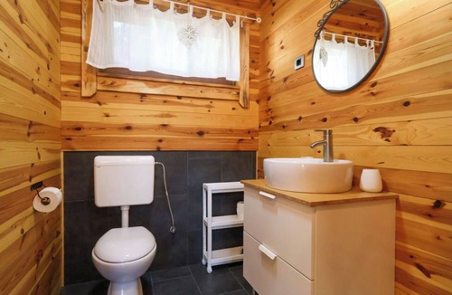 Mrkopalj House | Stunning private villa for 6 people with WIFI, A/C, TV, terrace and pets allowed