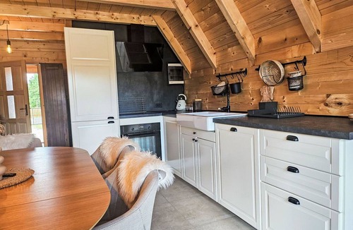 Lovinac House | Stunning private villa for 4 people with WIFI, A/C, hot tub, TV and terrace