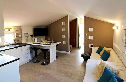 Peracko Blato House | Stunning private villa for 25 guests with WIFI, A/C, pool, TV and patio