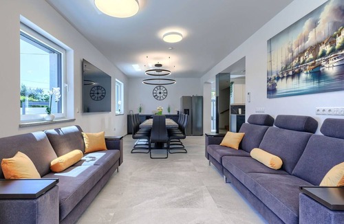 Premantura Villa | Stunning private villa for 10 guests with private pool, A/C, WIFI, TV, patio and pets allowed