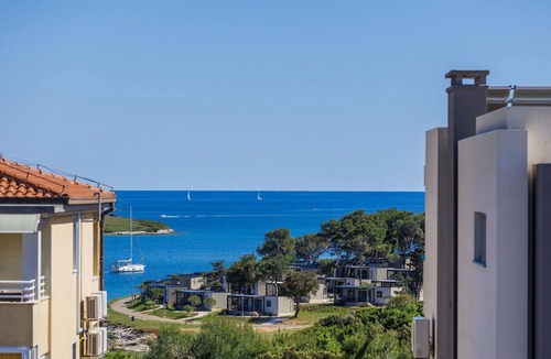 Premantura Villa | Stunning private villa for 10 guests with private pool, A/C, WIFI, TV, patio and pets allowed