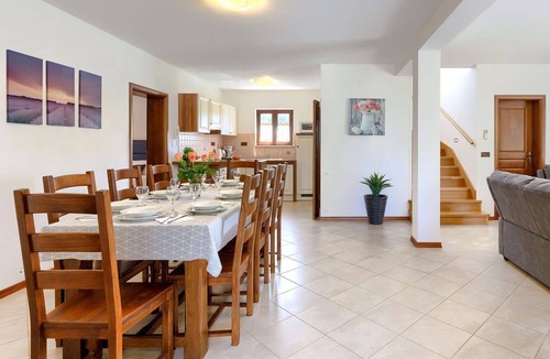 Vosteni Villa | Stunning private villa for 8 people with WIFI, A/C, private pool, hot tub, TV and patio