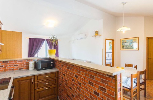 Medvidici House | Stunning private villa for 6 guests with A/C, WIFI, private pool, TV and terrace