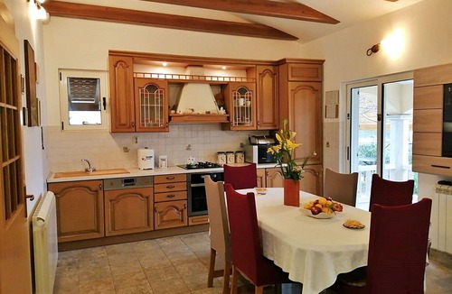 Rudine House | Stunning private villa for 10 people with WIFI, A/C, private pool, TV, terrace and pets allowed