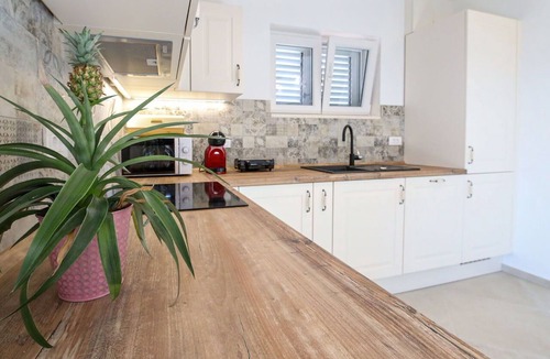 Necujam House | Stunning private villa for 6 people with A/C, private pool, WIFI, TV and terrace