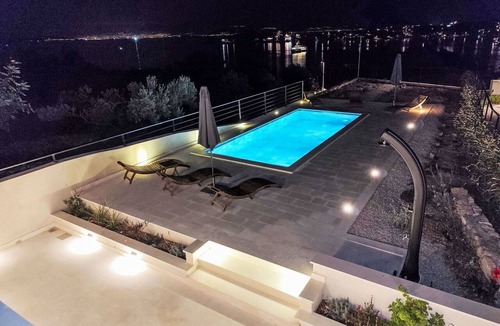 Necujam House | Stunning private villa for 6 people with A/C, private pool, WIFI, TV and terrace