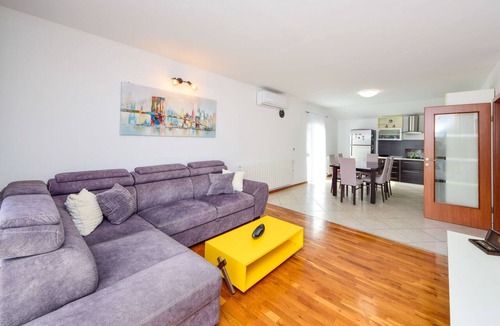 Primorski Dolac House | Stunning private villa for 6 people with A/C, WIFI, private pool, TV, terrace and panoramic view