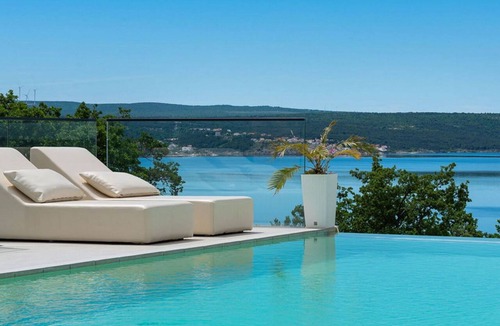 Maslenica Villa | Stunning private villa for 8 people with private pool, hot tub, A/C, WIFI, TV and terrace