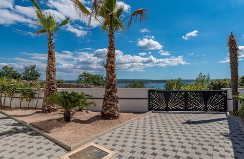 Maslenica Villa | Stunning private villa for 8 people with private pool, hot tub, A/C, WIFI, TV and terrace