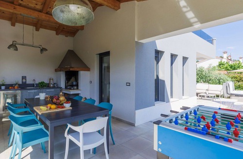 Kastelir-Labinci Villa | Stunning private villa for 8 guests with A/C, private pool, WIFI, hot tub, TV and terrace