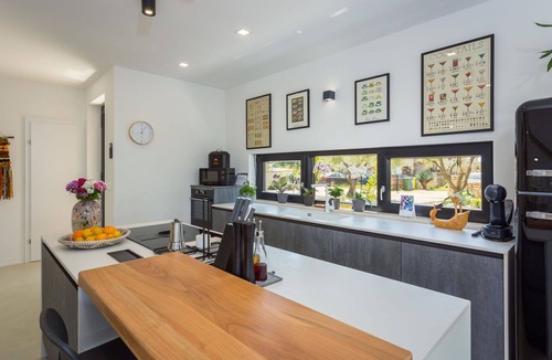 Novigrad Villa | Stunning private villa for 6 guests with WIFI, private pool, A/C, TV, terrace and panoramic view