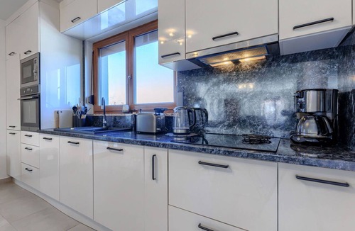 Cancini House | Stunning private villa for 10 people with WIFI, private pool, A/C, TV, terrace and pets allowed
