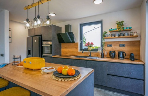 Valica Villa | Stunning private villa for 6 people with A/C, private pool, WIFI, TV and terrace