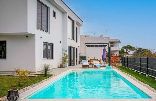 Valica Villa | Stunning private villa for 6 people with A/C, private pool, WIFI, TV and terrace