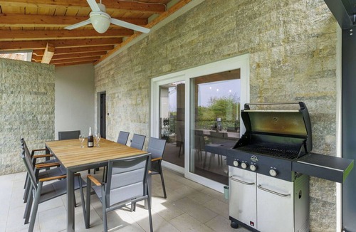 Babici House | Stunning private villa for 8 guests with private pool, WIFI, A/C, TV and terrace