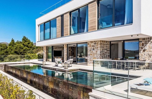 Podglavica Villa | Stunning private villa for 6 guests with A/C, WIFI, hot tub, private pool, TV and terrace