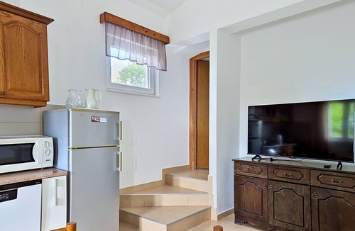 Oklaj House | Stunning private villa for 2 people with internet, A/C, hot tub, terrace and pets allowed