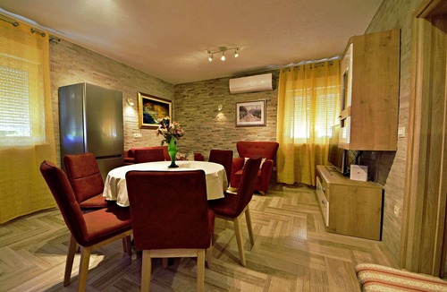 Labin House | Stunning private villa with hot tub, A/C, WIFI, private pool, TV, terrace and pets allowed