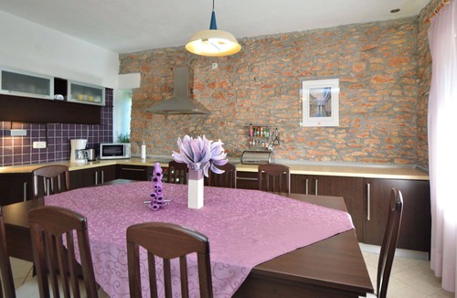 Promina House | Stunning private villa with WIFI, A/C, private pool, TV, terrace, pets allowed and panoramic view