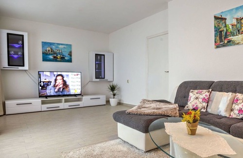Klenovica House | Stunning private villa with WIFI, A/C, private pool, hot tub, TV, terrace, pets allowed and park...