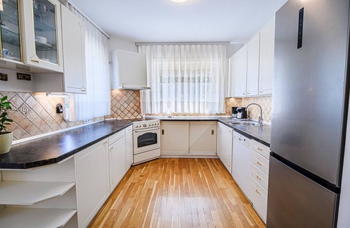 Brezice House | Stunning Rural Holiday Home with Garden and BBQ - Four Bedroom Holiday Home
