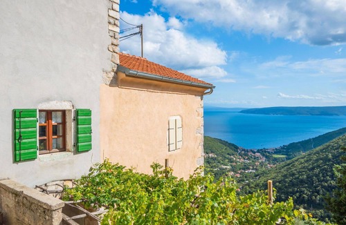 Sucici House | Stunning villa for 6 people with WIFI, A/C, TV, terrace and panoramic view