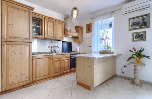 Dajla House | Stunning villa with A/C, WIFI, private pool, TV, terrace, pets allowed and panoramic view