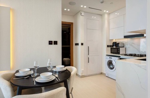 Jumeirah Village Circle Apartment | Stylish 1-Bedroom in Binghatti House JVC