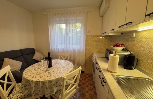 Vranjic Apartment | Stylish Apartment for 2 Free Wi-Fi