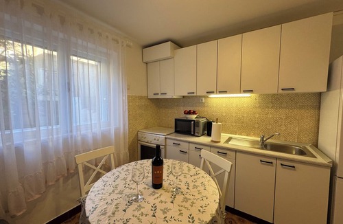 Vranjic Apartment | Stylish Apartment for 2 Free Wi-Fi