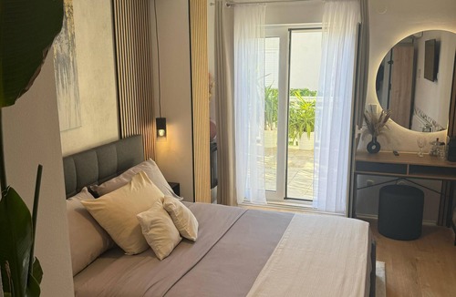 Krizna luka Bed & Breakfast | Stylish Double Room + Breakfast & Private Jacuzzi