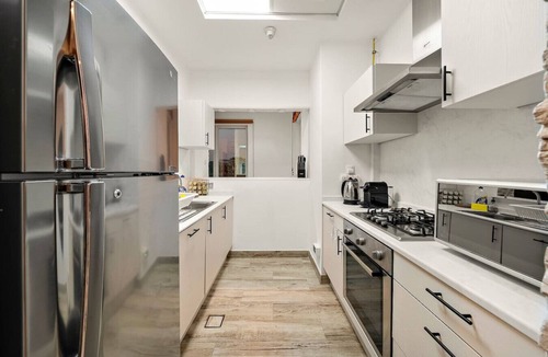 Jumeirah Village Apartment | Stylish Dubai Apartment with Balcony, Gym, Pool, and Fast WiFi
