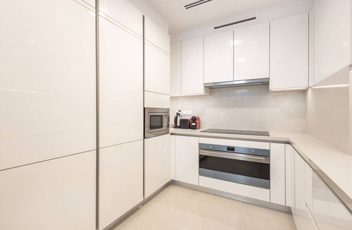 Al Safa Apartment | Stylish & Newly Furnished 2-Bedroom Apartment with Maid’s Room – Canal Front 5