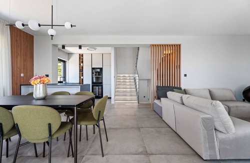 Podstrana Villa | Stylish property with heated 32sqm private pool, 5 bedrooms, 5 bathrooms, 1km from the beach