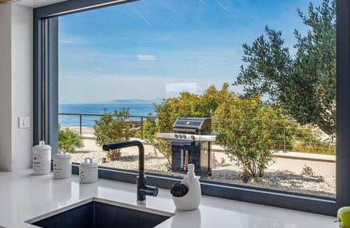 Podstrana Villa | Stylish Villa Olea with heated pool and panoramic sea views