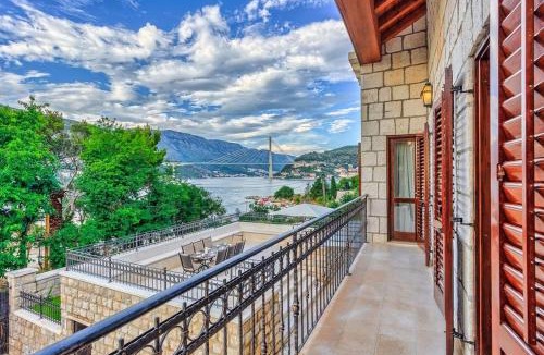 Babin Kuk House | Stylish Villa Renn with Private pool