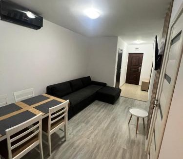 Saturn Apartment | Sun 503
