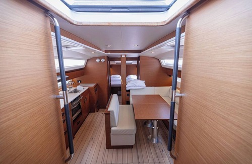 Kastel Gomilica Boat Rental | Sun-Kissed Sailing Adventure in Split, Croatia