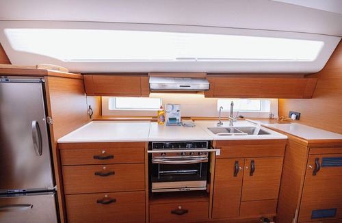 Kastel Gomilica Boat Rental | Sun-Kissed Sailing Adventure in Split, Croatia