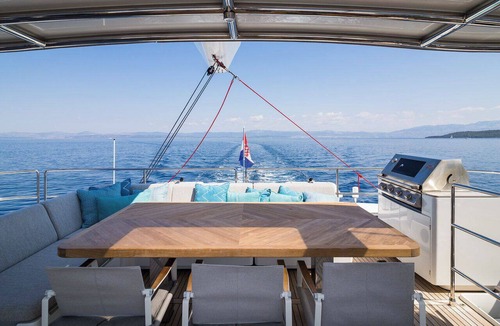 Kastel Gomilica Boat Rental | Sun-Kissed Sailing Adventure in Split, Croatia