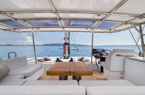 Kastel Gomilica Boat Rental | Sun-Kissed Sailing Adventure in Split, Croatia