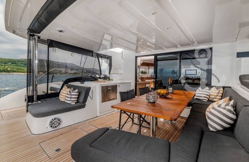 Kastel Gomilica Boat Rental | Sun-Kissed Sailing Adventure in Split, Croatia
