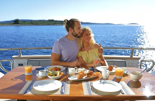 Kastel Gomilica Boat Rental | Sun-Kissed Sailing Adventure in Split, Croatia