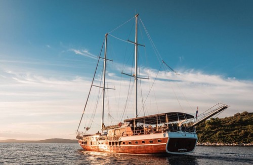 Split Boat Rental | Sun-Kissed Sailing Adventure in Split, Croatia