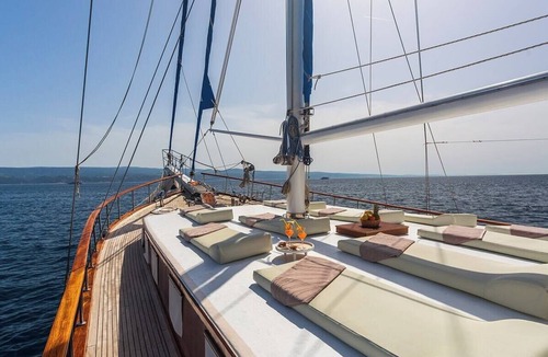Podstrana Boat Rental | Sun-Kissed Sailing Adventure in Split-Dalmacia, Croatia