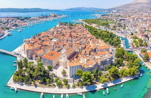 Businci Boat Rental | Sun-kissed Sailing Adventure in Split-Dalmatia, Croatia