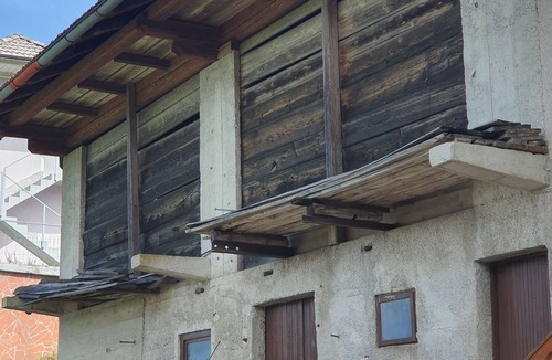 Vidrga Cottage | Sunny hilltop cottage - in central Slovenia - with both views and privacy